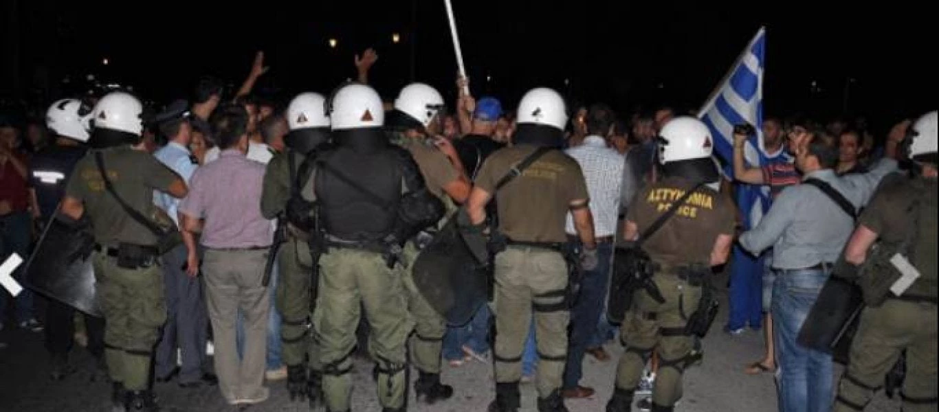 Χαοτική η κατάσταση στα νησιά λόγω προσφυγικού – Διαμαρτυρία των κατοίκων της Χίου κατά νέων οικισμών μεταναστών